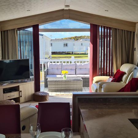 Helmsley Luxury Lodge 洛西茅斯 外观 照片